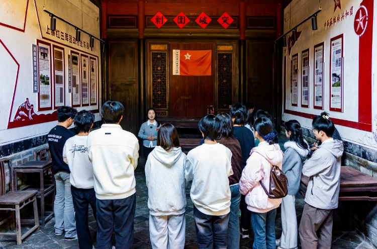 抖阴
赴上犹县平富乡开展多元文化探寻活动