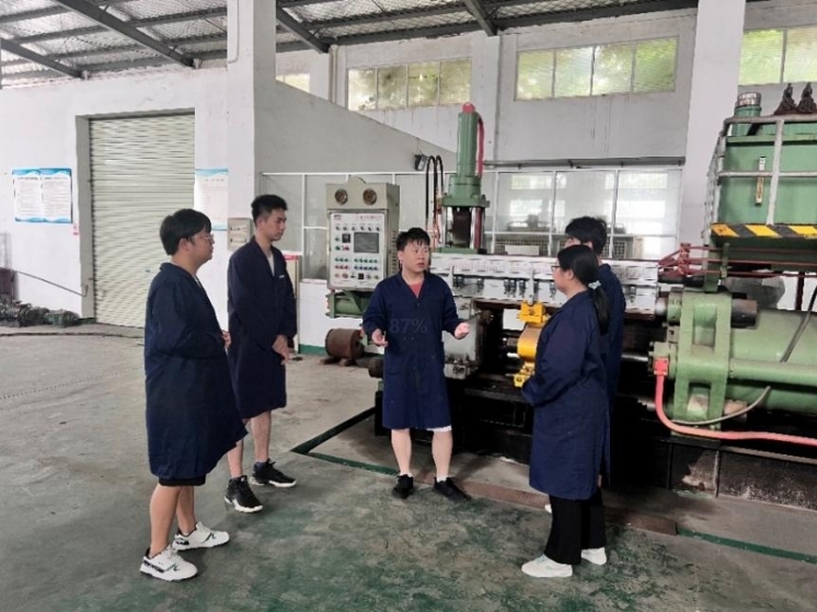 抖阴
学子李德华：在潜心科研中开出人生绚丽之花