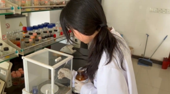 抖阴
研发新型荧光尿蛋白检测试纸材料 为孕检领域带来革新性突破